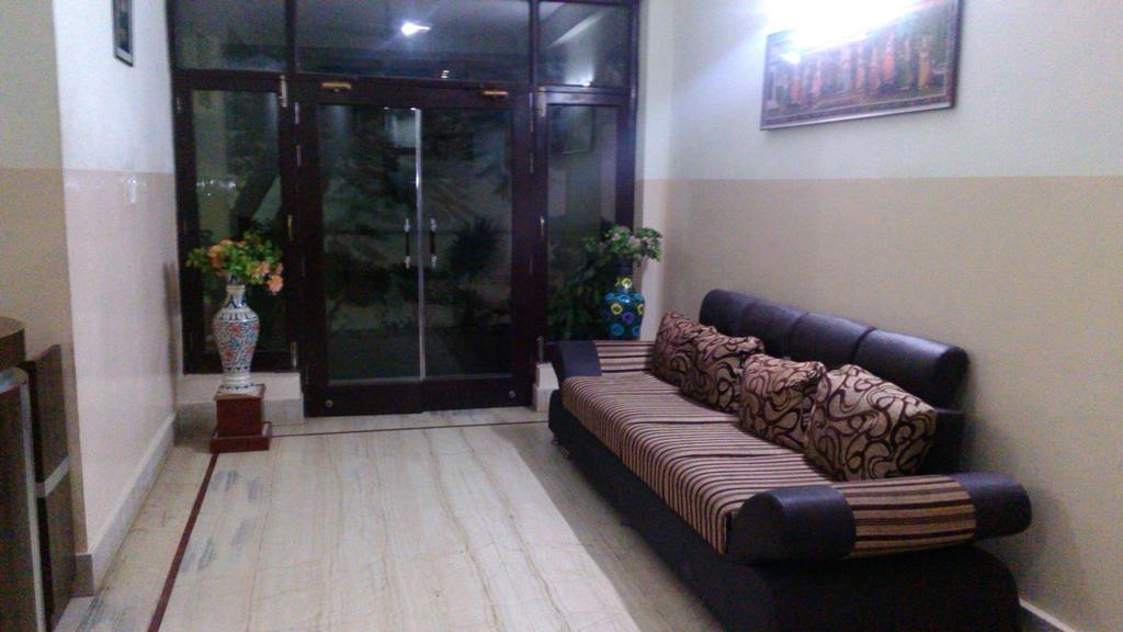 Hotel Kanishka Kanpur Exterior photo