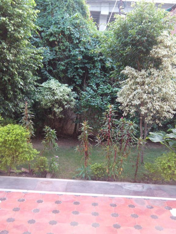 Hotel Kanishka Kanpur Exterior photo